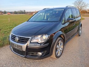 VW Touran 2.0 Tdi 103kw CROSS,7 míst, 1.majitelka - 2