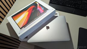 Apple MacBook Pro 16” 2019 i7/512GB/16GB/Stříbrný - 2