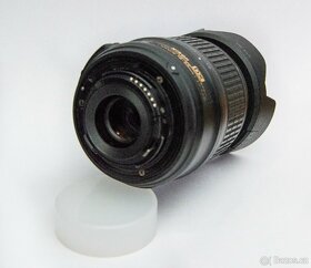 Nikon DX 18-55mm AF-S f/3.5-5.6G ED II + UV Filtr - 2