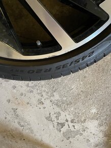 Kolo z Arteonu 245/35 R20 - 2