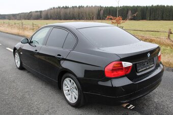 BMW 318i 95kW nové STK bez koroze Sedan - 2