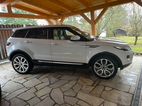 Range Rover Evoque 2.2 SD4 AT Prestige - 2