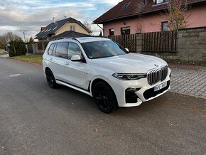 BMW X7 40d Mpaket, 2021, 7míst, servisní balíček, H/K, tažné - 2