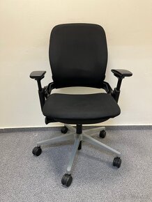 kancelářská židle Steelcase Leap v2 - 2