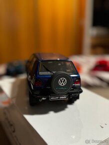 Vw golf 2 country 1:18 blue - 2