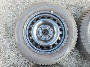 185/65/15 Pirelli Zimní 8 mm a Alu disky na Volvo ET 44 - 2