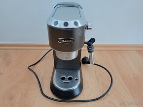 Pákový Espresso kávovar DeLonghi EC685.BK - 2