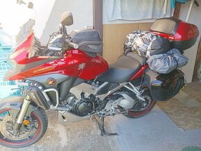 Honda 800vfr CROSSRUNNER, 80kW, R.v.2017, naj 26000km - 2