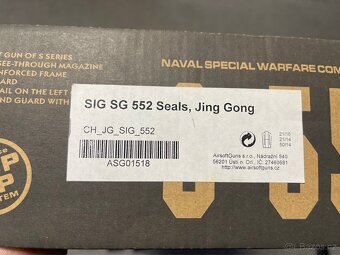 SIG SG 552 Seal, JING Gong +plus příslušenství - 2