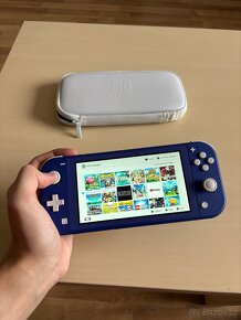 Nintendo Switch Lite modrý + obal - 2