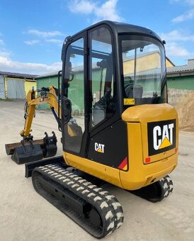 Pásový minibagr•Caterpillar•|302.4 D|2235mth•2,3t•13 kW - 2