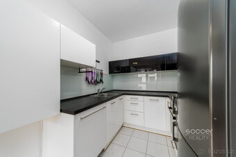 Prodej bytu 2+kk s balkonem a sklepem, 57,2 m², Praha – Přez - 2