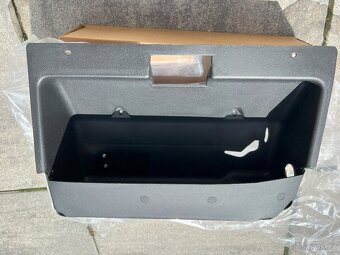 Palubní přihrádka (Glove Box) Ford Mustang 1967 a 1968 - 2