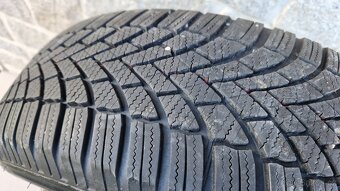 Alu kola Škoda Kodiaq Zimní pneu Bridgestone 215/65/17" - 2