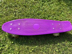 Pennyboard/Skateboard fialový - 2
