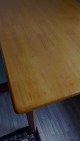 Jídelní stůl+ 4 židle - 2