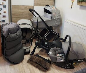 Cybex Priam Koi limitovaná edice,  Otočný isofix - 2