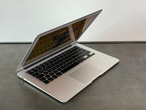 MacBook Air 13" 2011 4GB / 64GB / i5 - DPH - 2