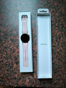 Samsung galaxy watch FE růžové - 2