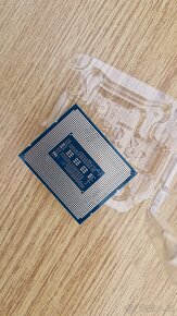 Intel Core i7 13700K - 2