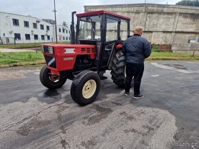 nádherný traktor v super stavu, vhodný pro sběratele - 2