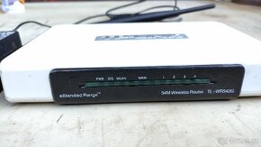 TP-LINK TL-WR542G

 - 2