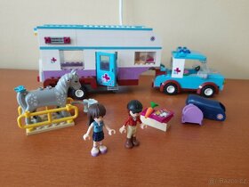 LEGO Friends 41125 kamion na přepravu koní - 2