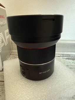 Objektiv Samyang AF 14 mm f/2,8 pro Canon RF - 2