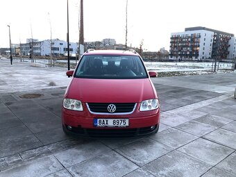 Volkswagen Touran 2.0TDI 103kw DSG - 2