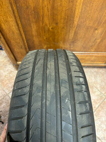 Letní penu Pirelli 225/40 R19 93 Y - 1ks - 2