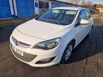 Opel Astra J - 1.4-16V- ČR původ-125.000km - 2