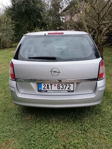 Opel Astra kombi 1.6 85kW, 2012 - 2