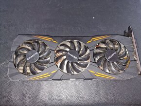 Gigabyte GTX 1070 Ti - 2