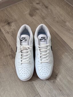 Nike - 2