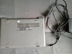 Lenovo V130-15IKB - 2