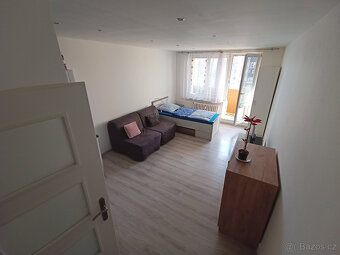 Pronájem bytu 1+kk s lodžií, 26 m² - 2