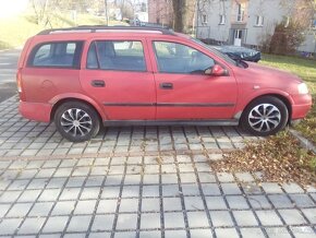 Opel Astra Caravan - 2