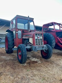 Traktor IH McCormick 454 - 2