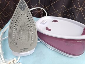 Žehlička, Parní generátor Tefal Express Esstential SV6110 - 2