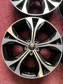 5x114,3 R20 Originál Toyota Highlander - senzory - ET 35 - 2