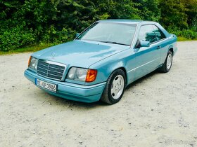 Mercedes-Benz 220e coupé - 2