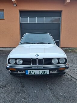 BMW E30 320i Coupe 1983 - 2