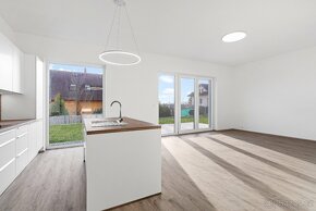 Prodej bytu 4+kk, 109m², pozemek 377m², Křížkový Újezdec - 2