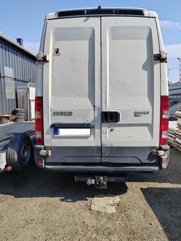 Iveco daily 35C15. 3.0 JTD 107kw - 2