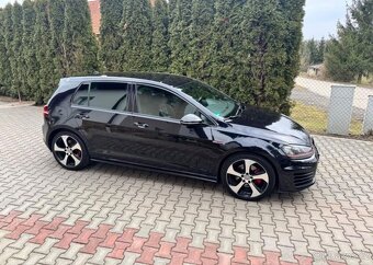 Volkswagen Golf 2,0GTi/162 KW Nový Motor 200km benzín - 2