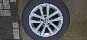 Alu kola VW Touran 6,5jx16 et48 s pneu - 2