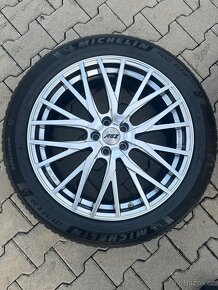 Sada zimních kol Range Rover Evouque 235/50 R20 - 2