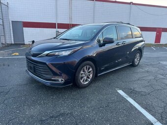 2021 TOYOTA SIENNA XLE HYBRID AWD - 2