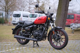 Royal Enfield Meteor 350 - FIREBALL RED - 2