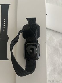 Apple Watch SE 44mm - 2